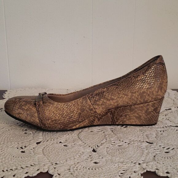 Life Stride Landeo Tan Brown Snakeskin Pattern Comfort Flex Wedges Sz 9.5 - Picture 4 of 10